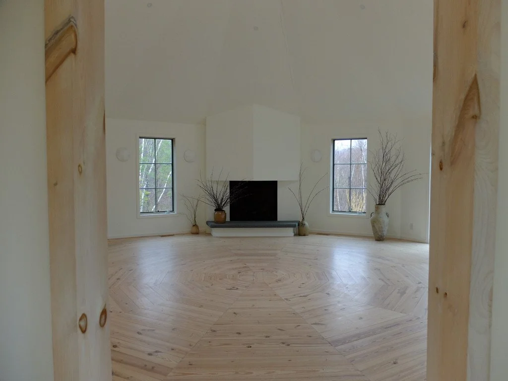  A room within the Apex Lodge at Scribner’s Catskill Lodge. 