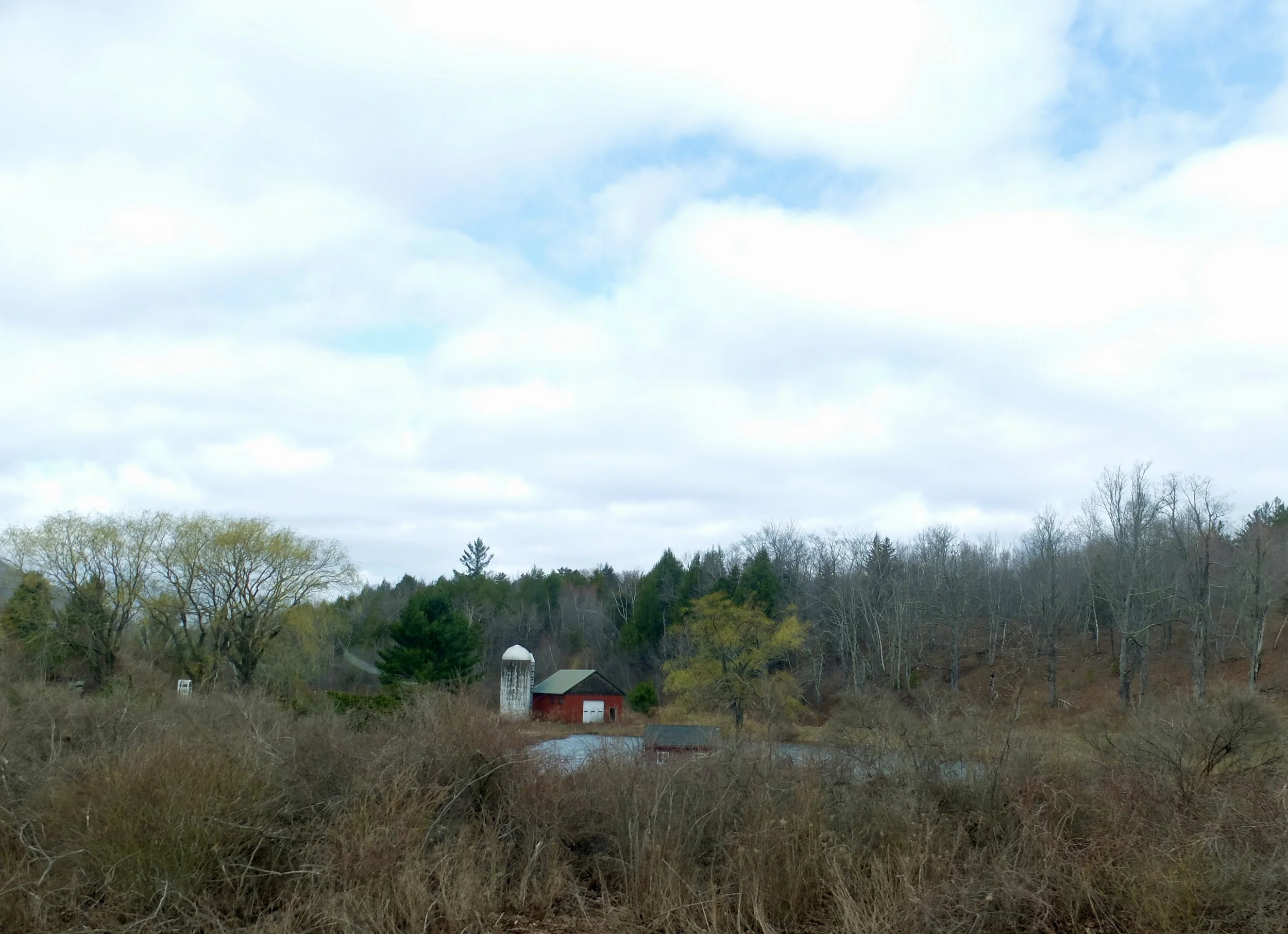  Leaving Hunter, NY &amp; heading south to NYC.  A miniature farm. 