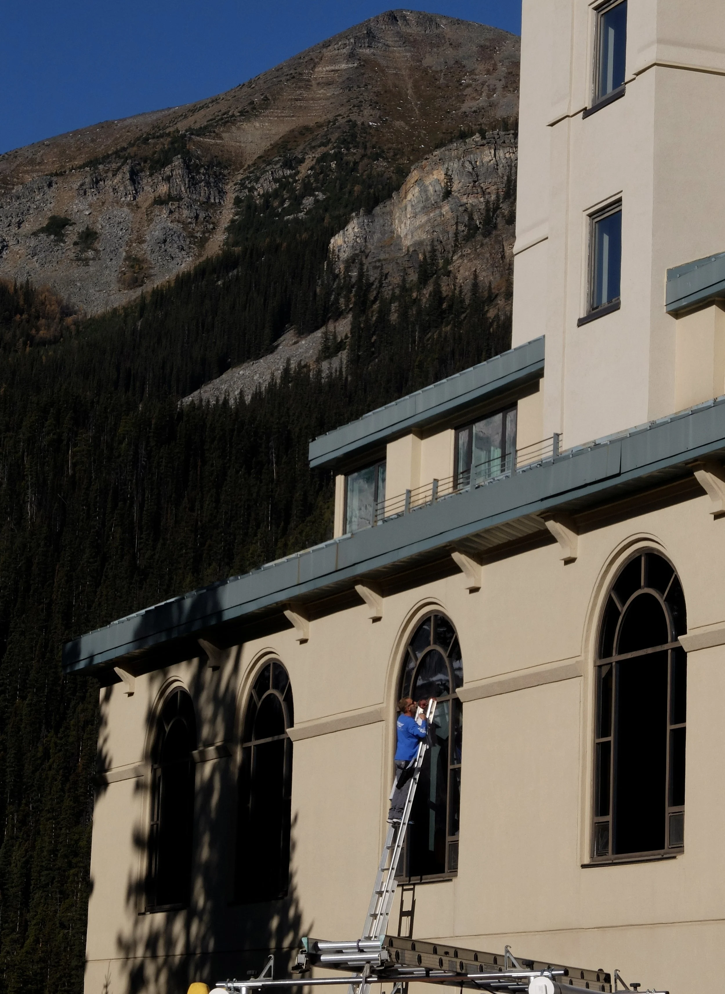  Fairmont Chateau Lake Louise.   Better concentrate on the windows &amp; not the view. 