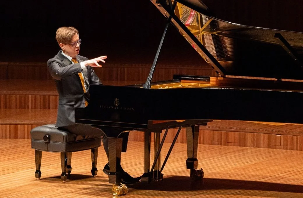 Víkingur Ólafsson on the piano at Carnegie Hall