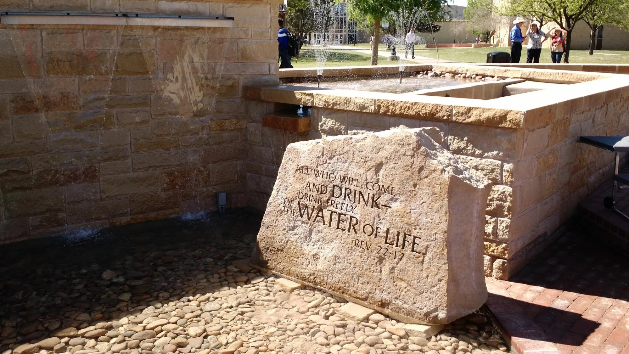 fountain1.jpg