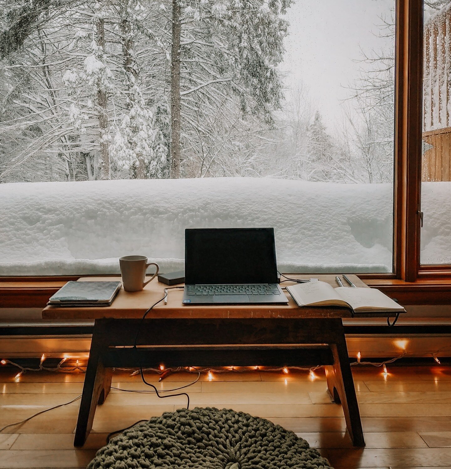 Homeoffice dreams ☕💻❄️. ⁠
⁠
This was one of my favorite spots to work and journal at our house sit in Morin-Heights. Wouldn't mind spending another Canadian winter in this beautiful house in the woods.⁠
⁠
Morin-Heights, Quebec.⁠
⁠
- February 2020 -⁠