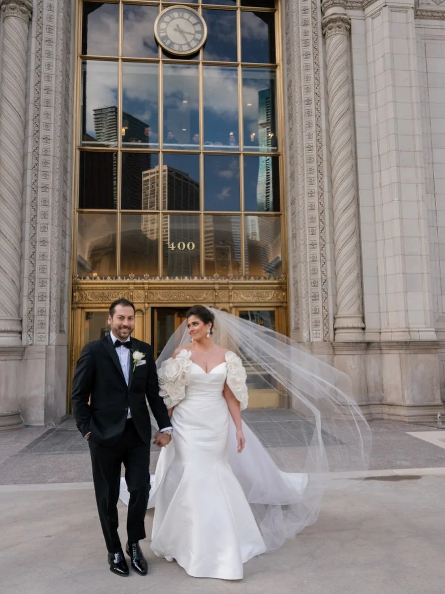 Dana + Lenny&rsquo;s special day was truly timeless 🤍 💐

Vendors:
Venue: @galleriamarchetti 
Photo: @laurenashleystudios 
Florals: Belmonte Florist
Video: @legacyphotoandvideo 
DJ: @afterhours_music_chicago 
Cake: @ecbg_studio
Live Music: @midtowns