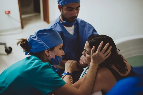 Public Kiss Photography - Birth Support
