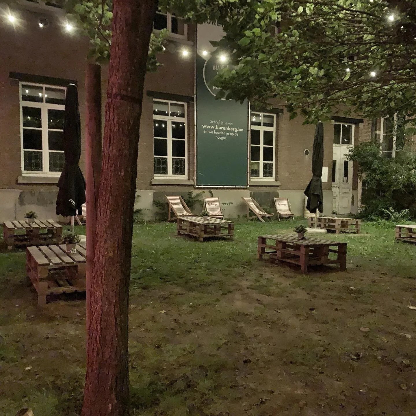 Zeer gezellige netwerk avond op een uitzonderlijke locatie @bar_bleu_leuven Dank u @unizovlaamsbrabant #netwerken #coronaproof #smartphonefotografie