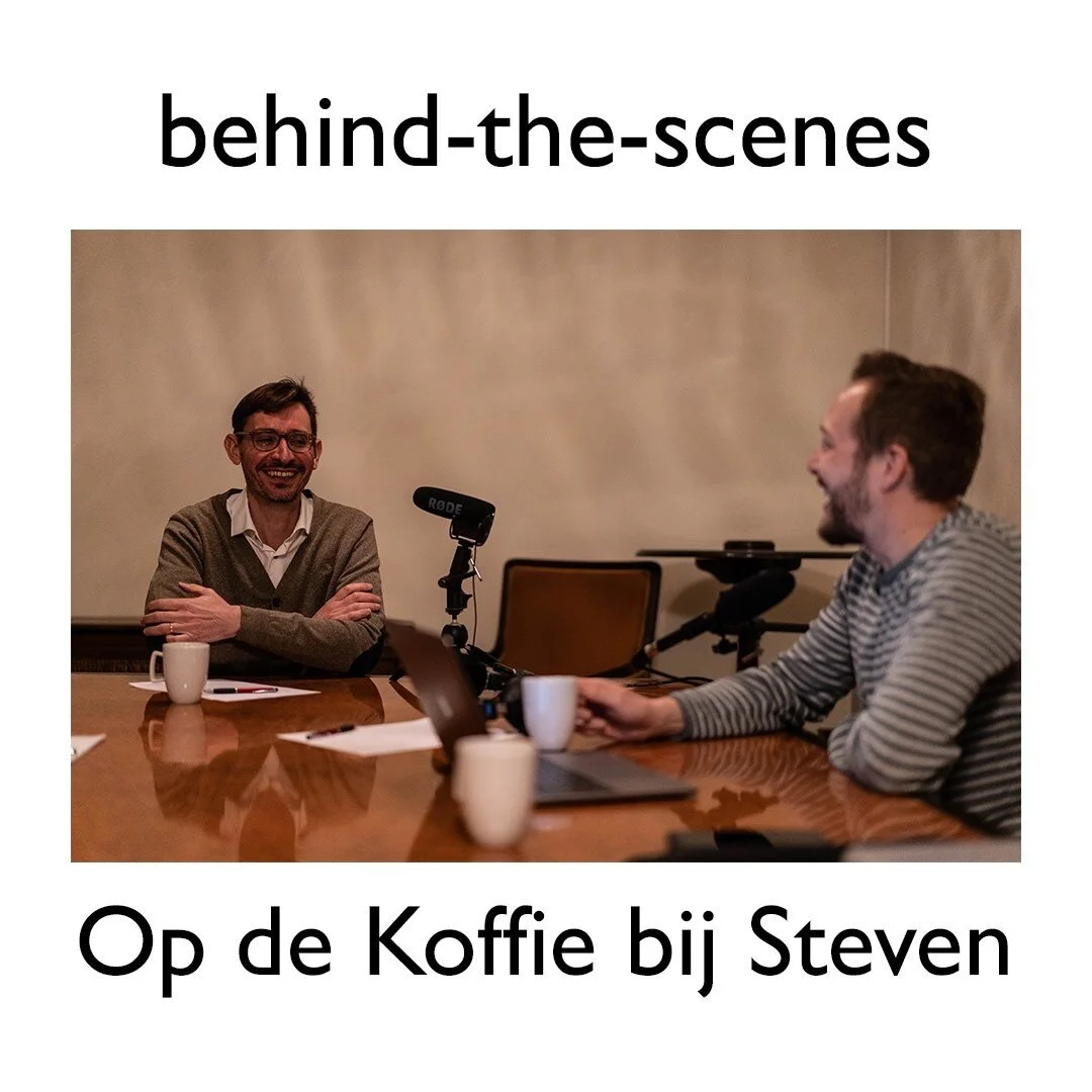 De eerste aflevering van de podcast 'Op de Koffie bij Steven' komt woensdag uit. Als eerste gast legde Sven Saerens uit hoe hij het voorbije jaar beleefde. 
Wij hebben alleszins eens goed kunnen lachen, en hopelijk jullie ook! Stay tuned :) 

#podcas