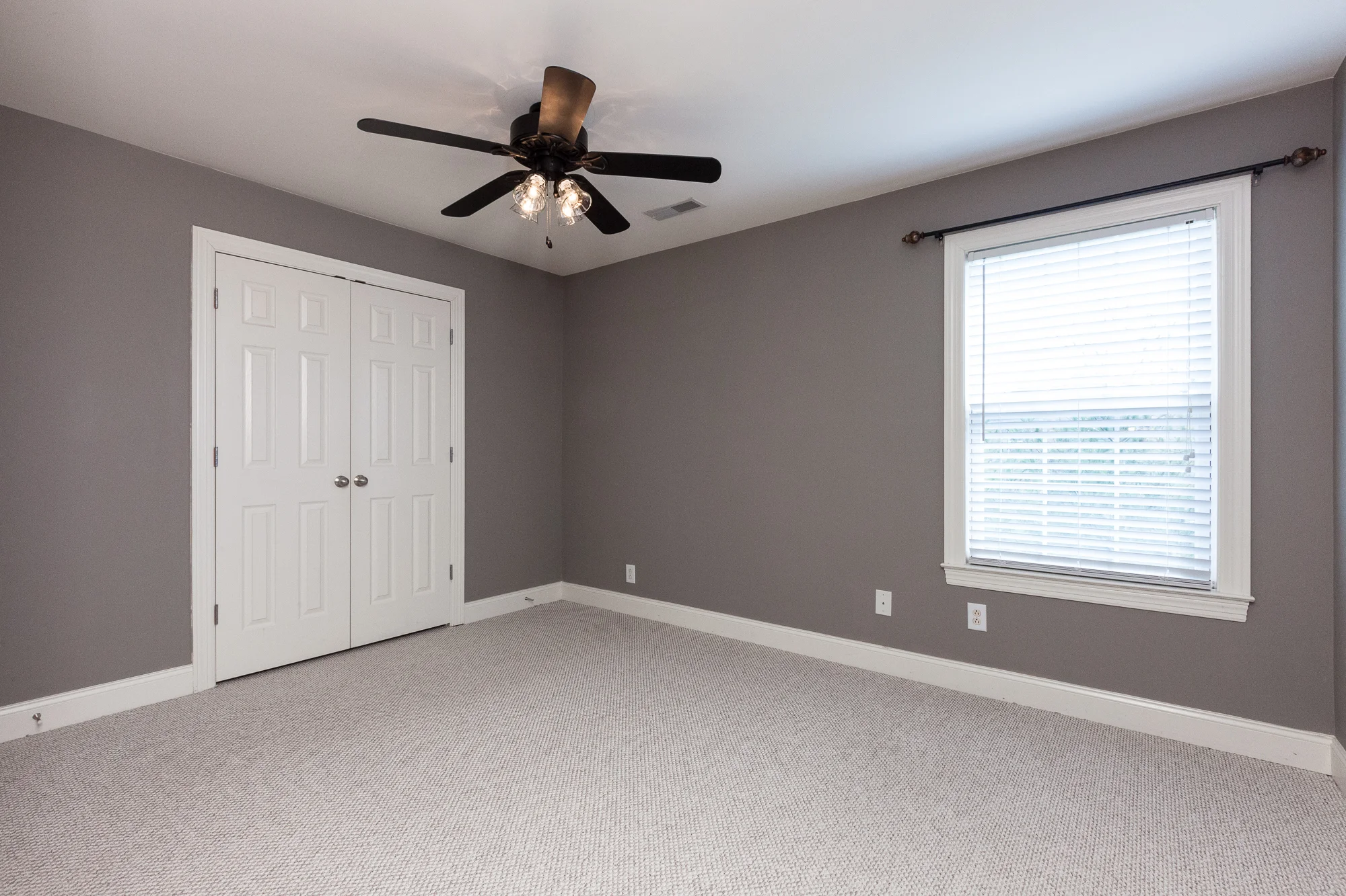 domophotos-real-estate-photography-3433 Genoa Dr-24.jpg