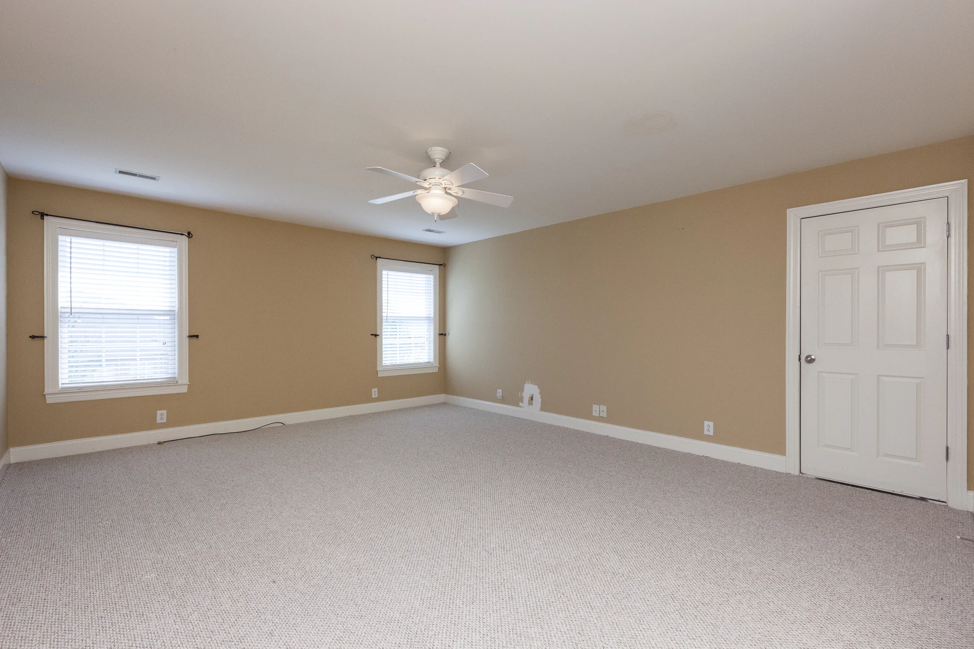 domophotos-real-estate-photography-3433 Genoa Dr-28.jpg