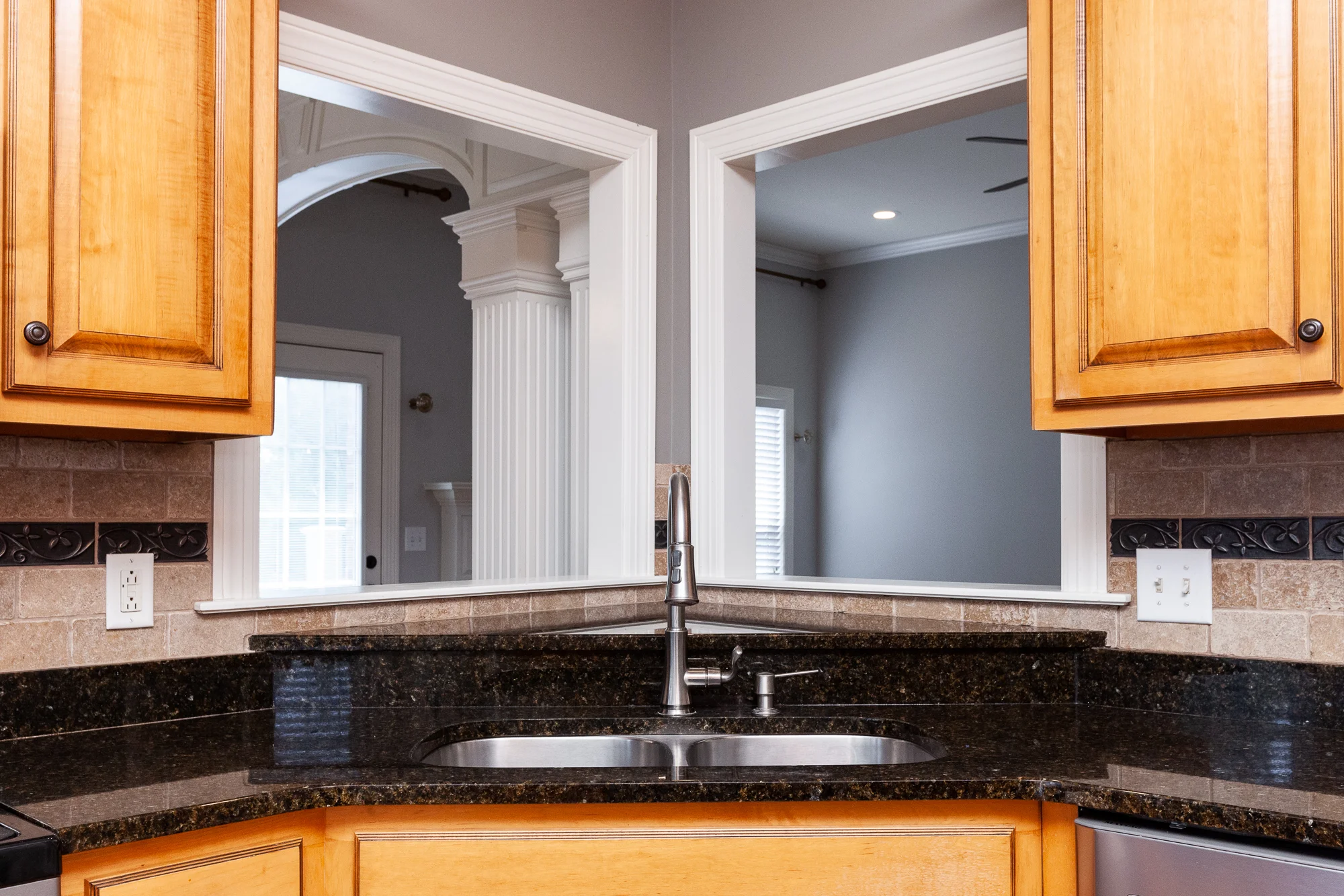 domophotos-real-estate-photography-3433 Genoa Dr-31.jpg