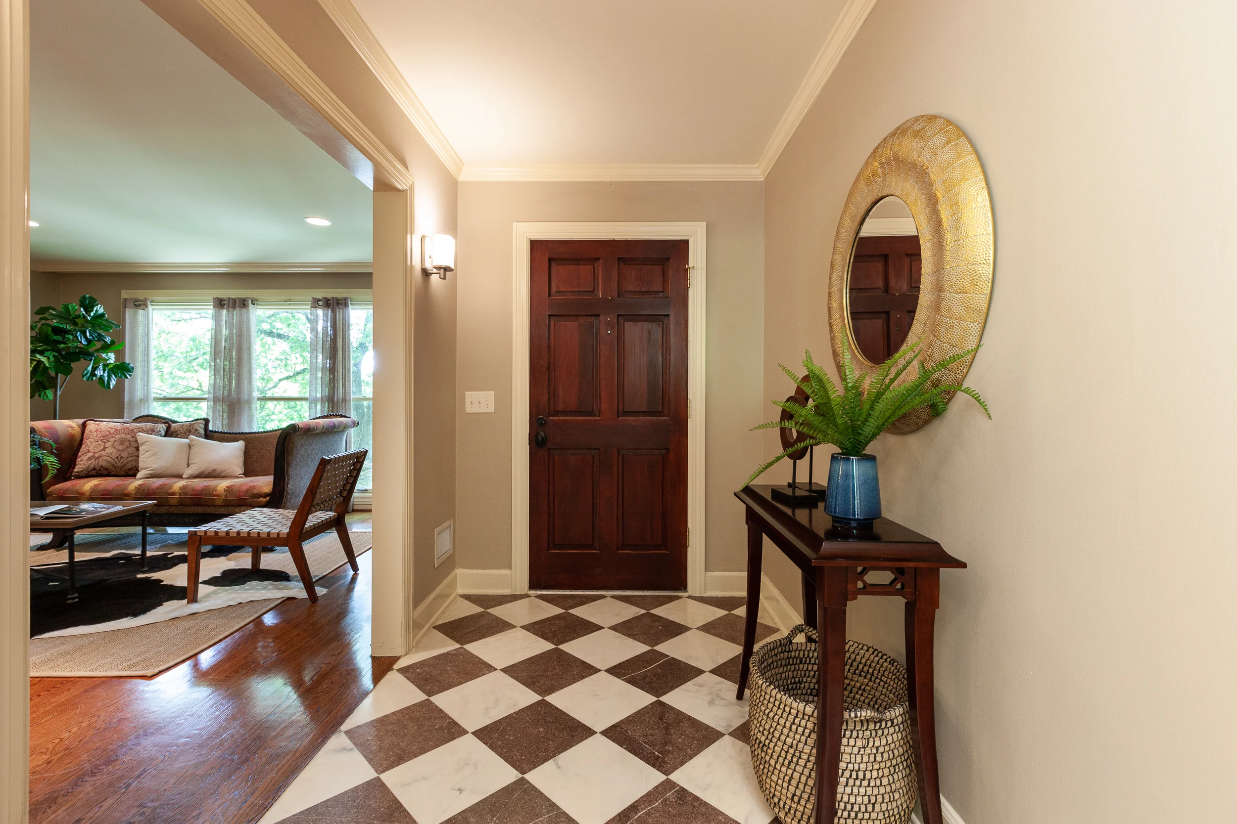 704 Summerly Dr-6.jpg