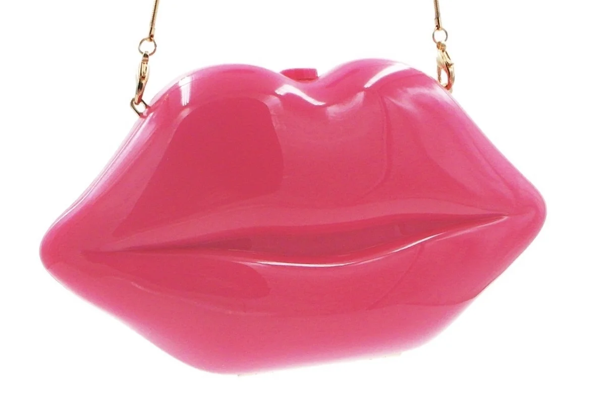 pucker up pink lip bag
