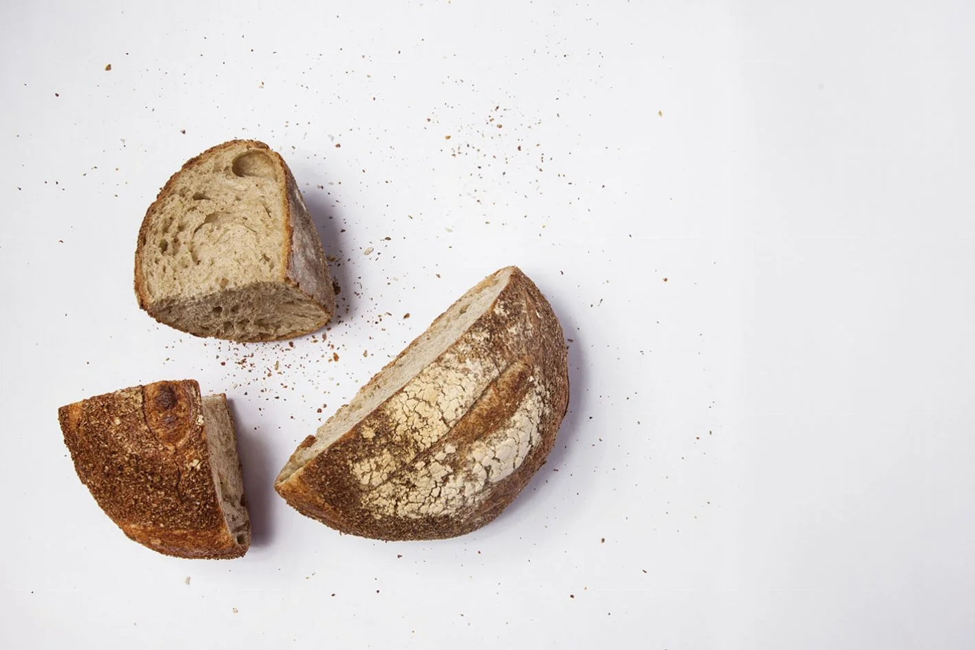 Expendio Hace un pan muy especial para Café Milou. Estilo campesino a base de masa madre, levadura natural.