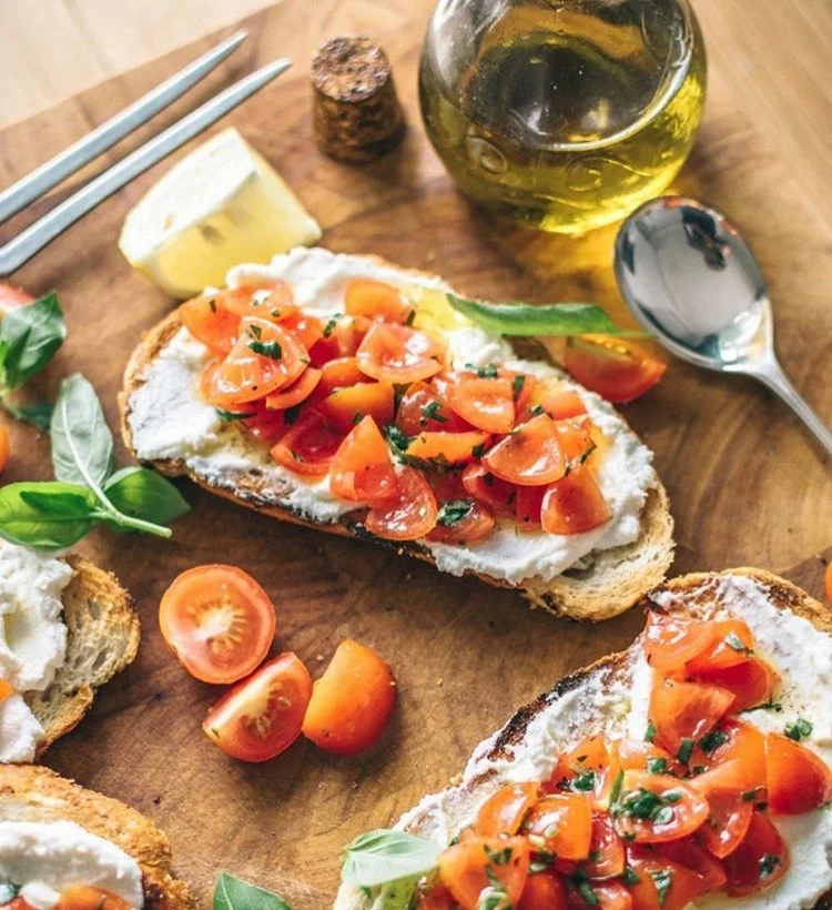 10 Monterey’s Tasty Olive Bar Pairings That’ll Make Your Next Meal a Hit