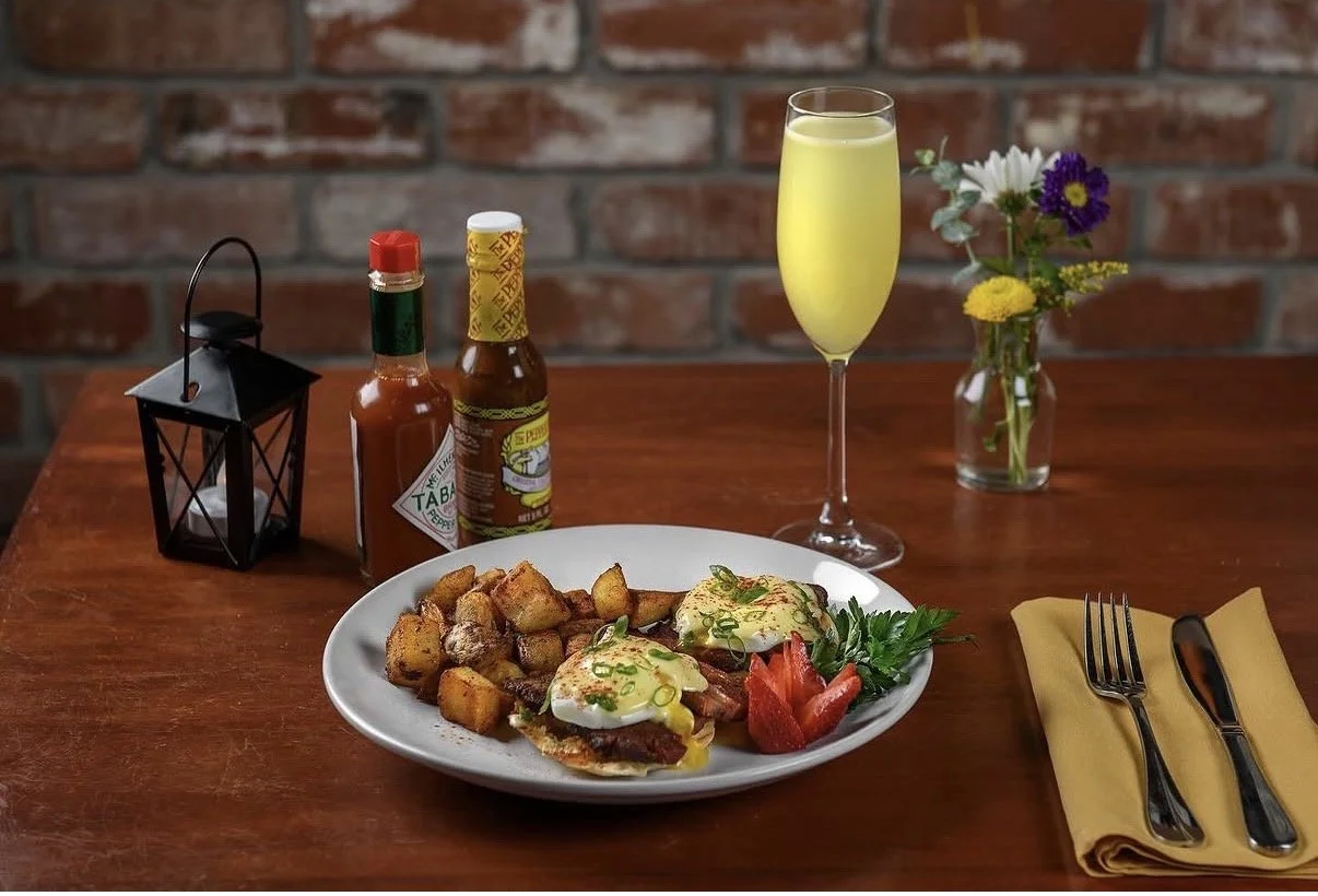 Weekend brunch and bottomless mimosas at Melville Tavern in Old Monterey, California