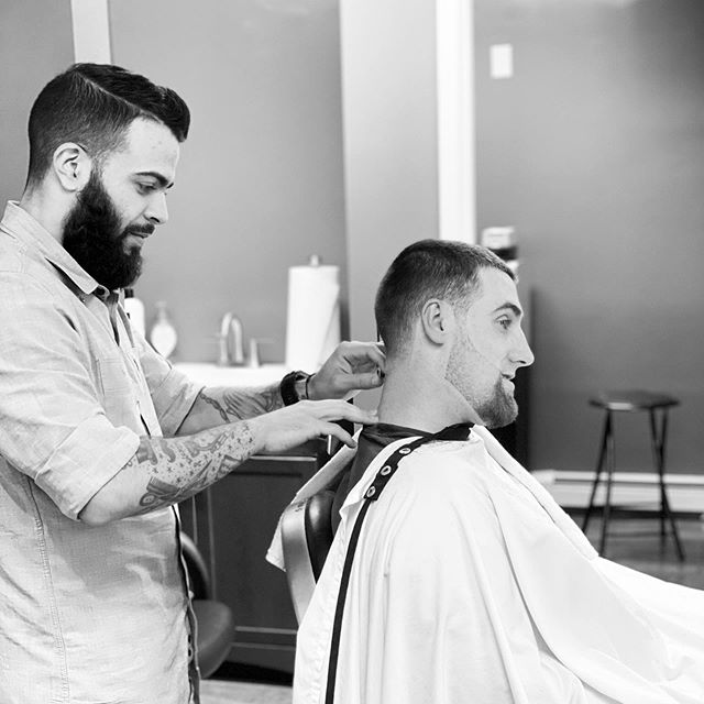 we focus on Quality not Quantity💈we love what we do 💈 @andy_the_barber_

#dionythebarber #andythebarber #danburyct #barbershop #barberlife #appointmentonly at Dionythebarber.com