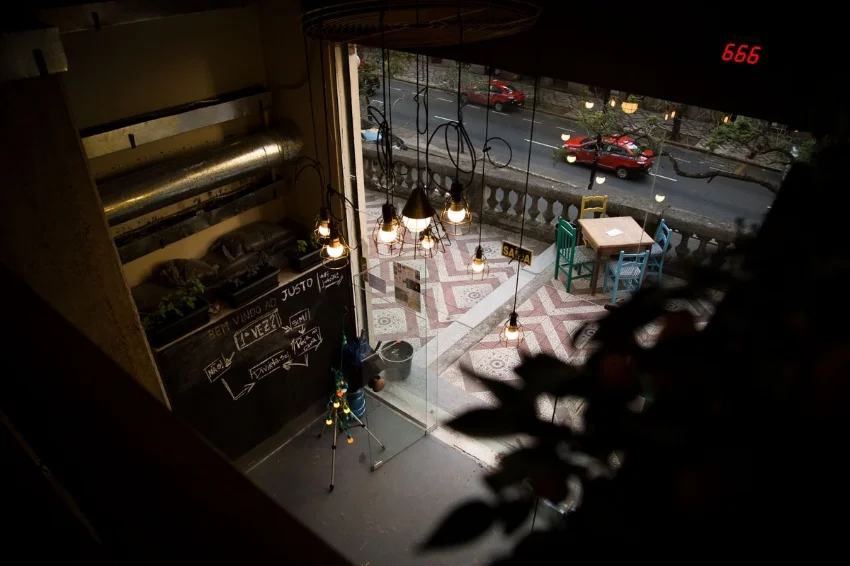 Área de entrada observada a partir do mezanino