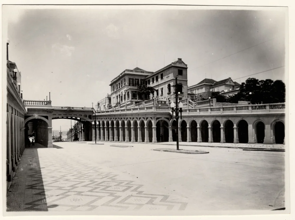 Viaduto da Borges recém inaugurado, na década de 1930 (Acervo do Museu de Porto Alegre Joaquim Felizardo/Autor desconhecido)