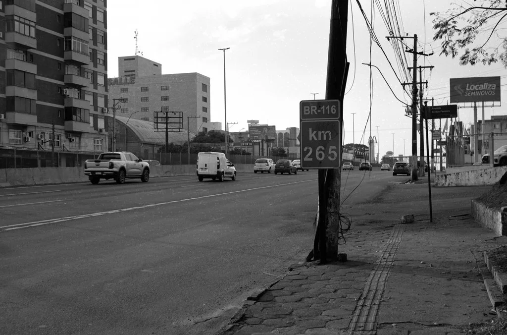 Filme de BR histórias de vida atravessadas pela estrada que reparte uma cidade ao meio 3.jpg