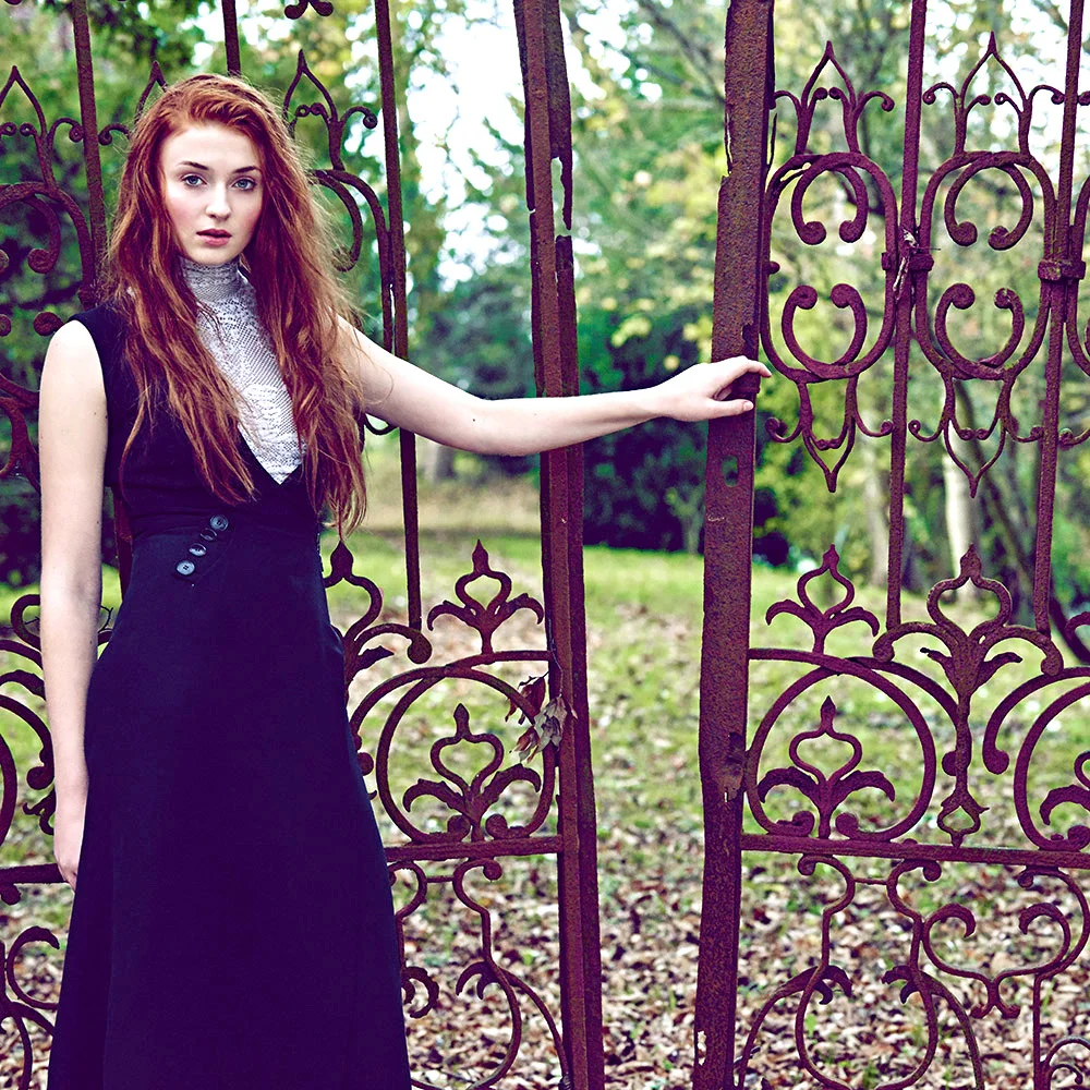 Sophie-Turner-Iron-Bars.jpg