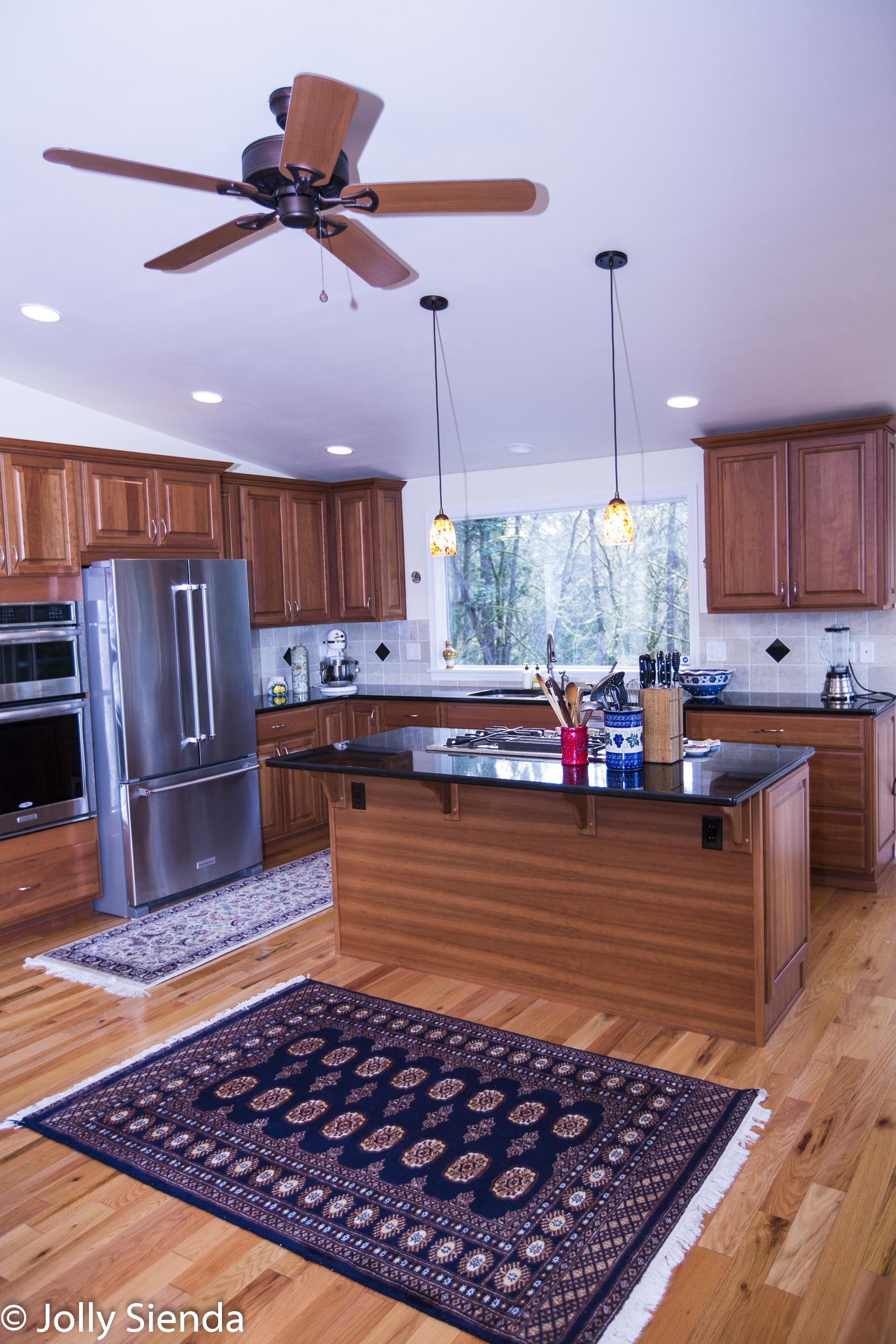 Residential real estate photography, gourmet kitchen