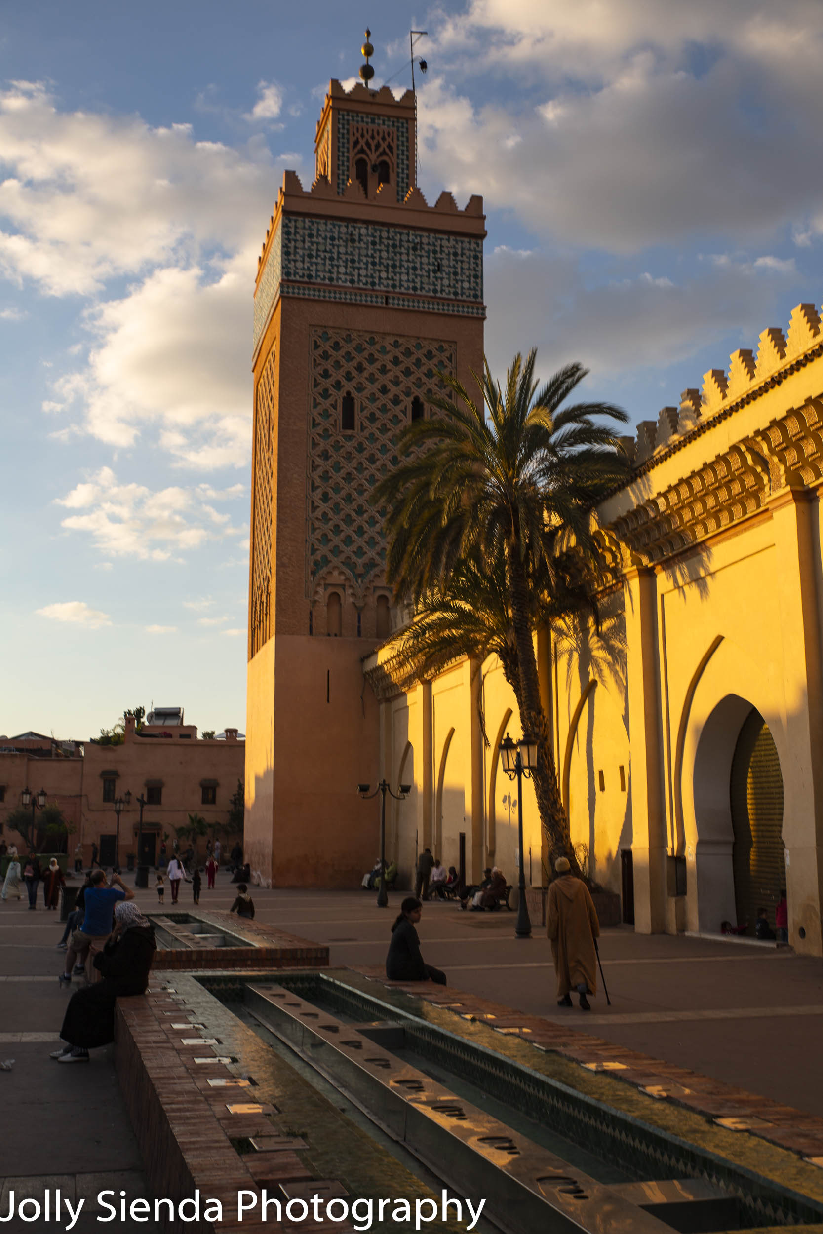 Sun sets on the Moulay El yazid Mosque