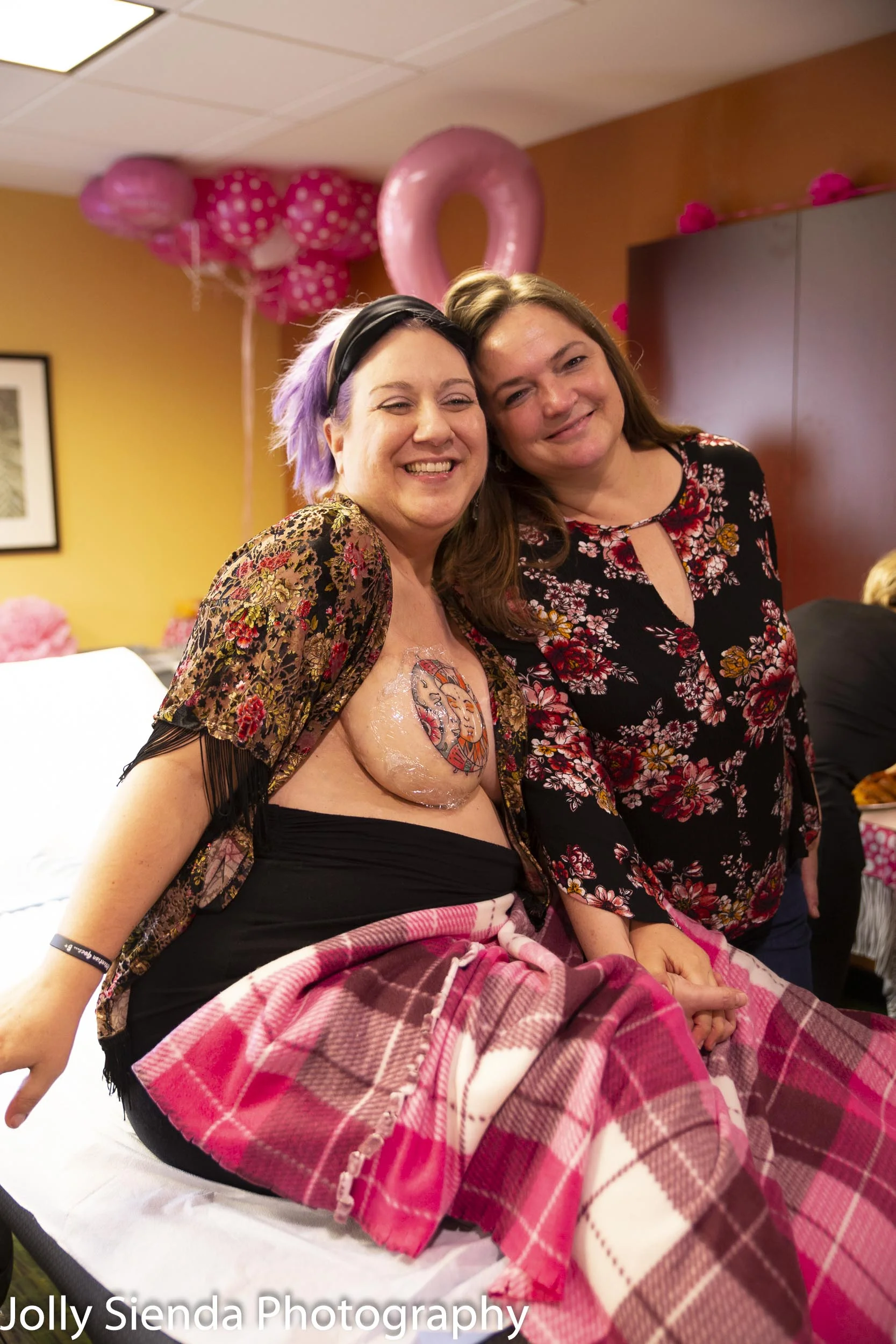 Breast Cancer Survivors get
Mastectomy Tatoos