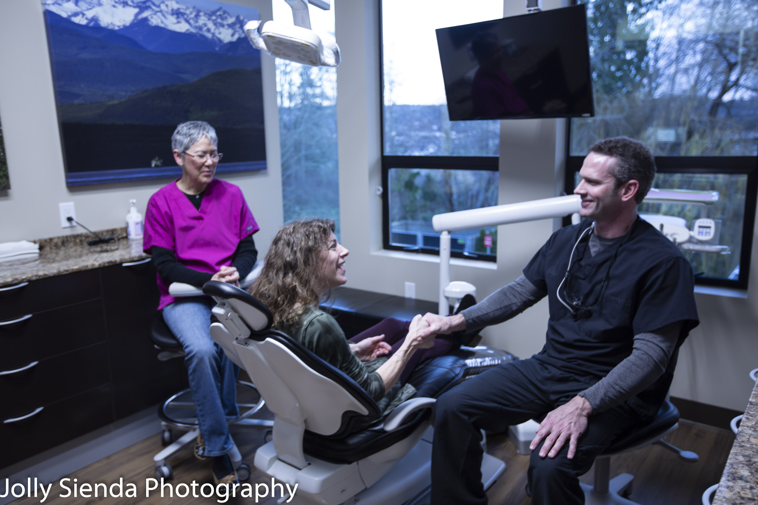 Dr. Matthew Pollard greets a patient at Pollard Dental, Silverdale, Washington.