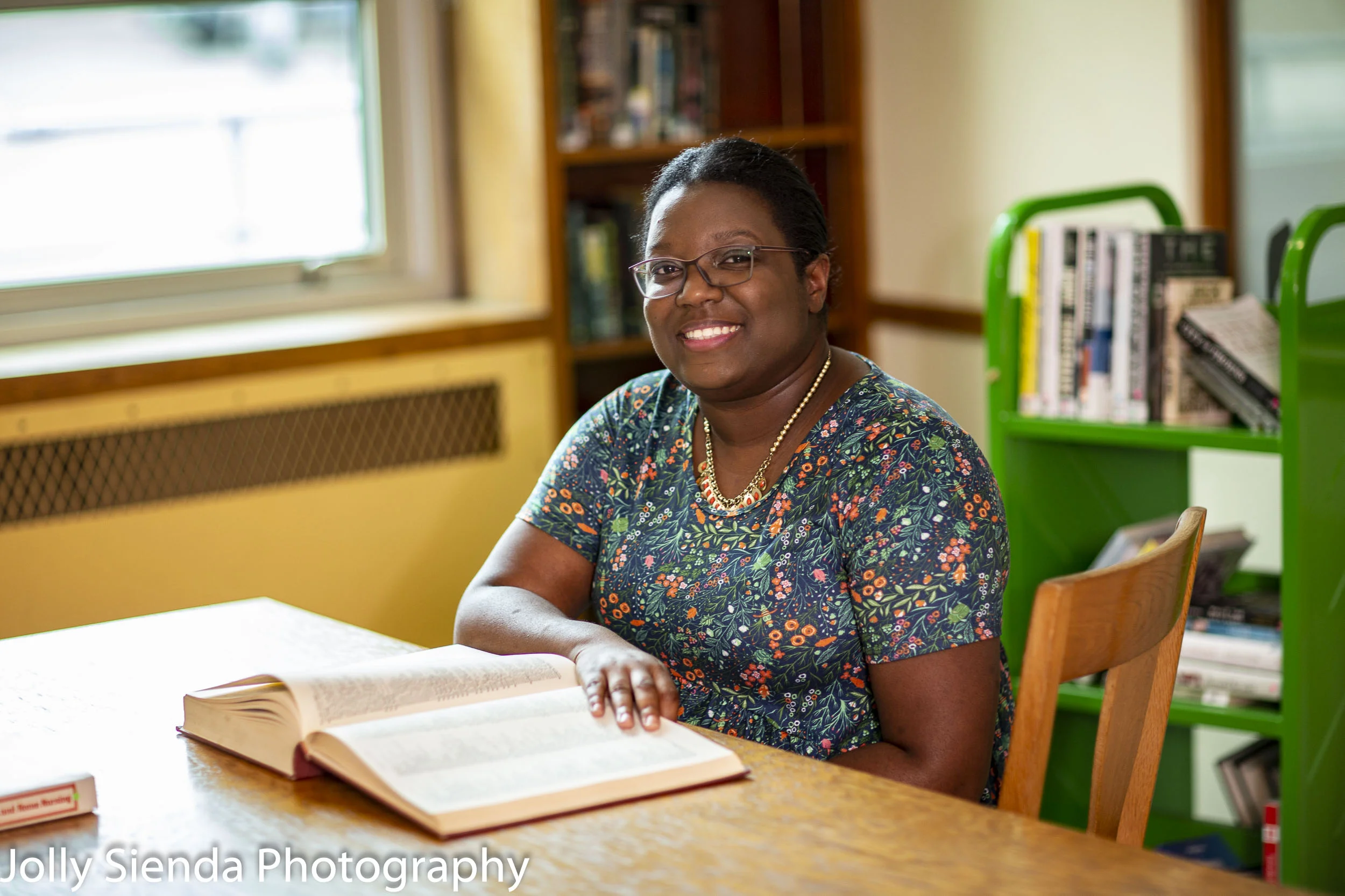 Kaneesha Roarke, environmental portrait photography session