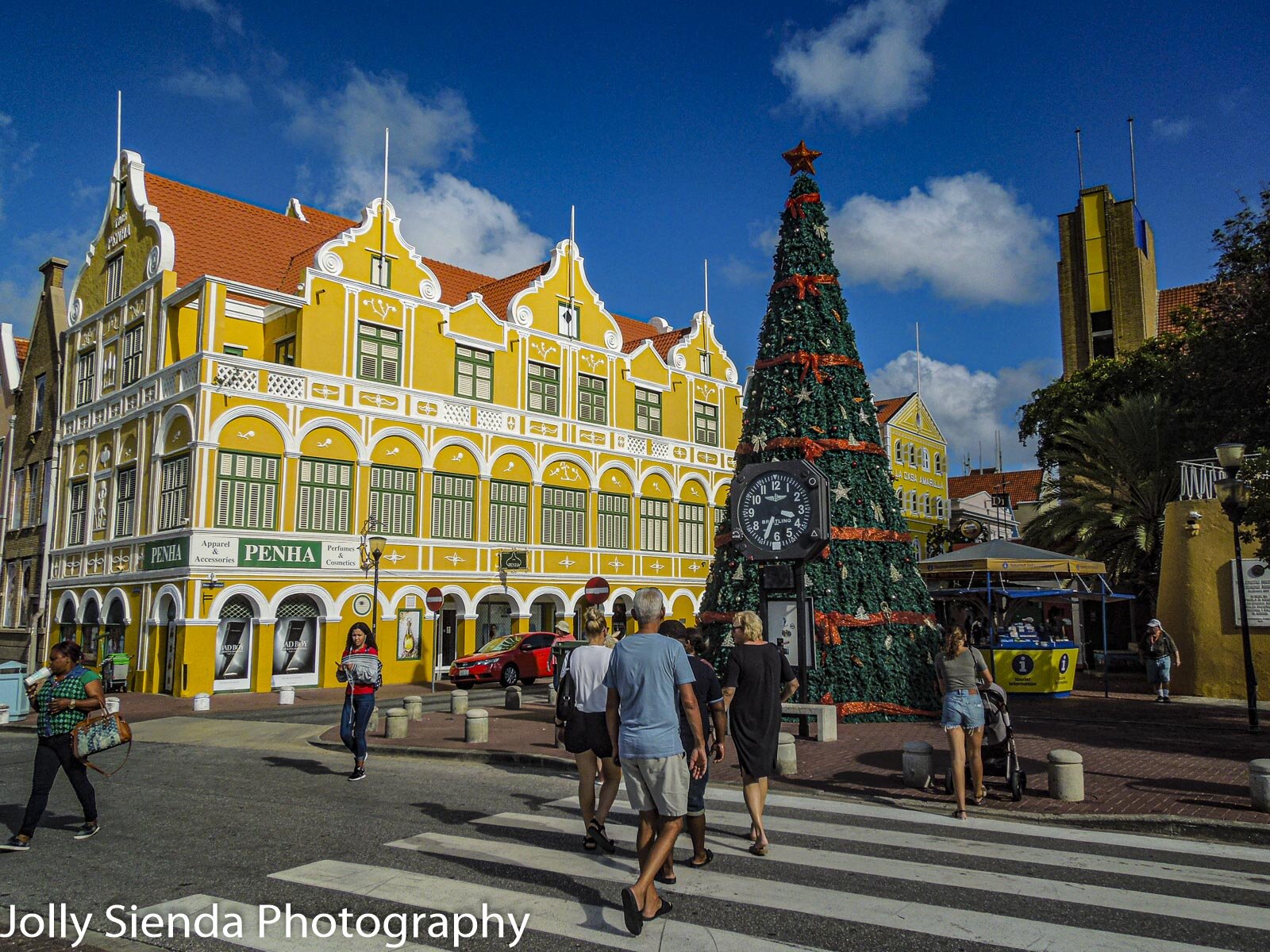Willemstad holiday Christmas tree and shopping boulevard