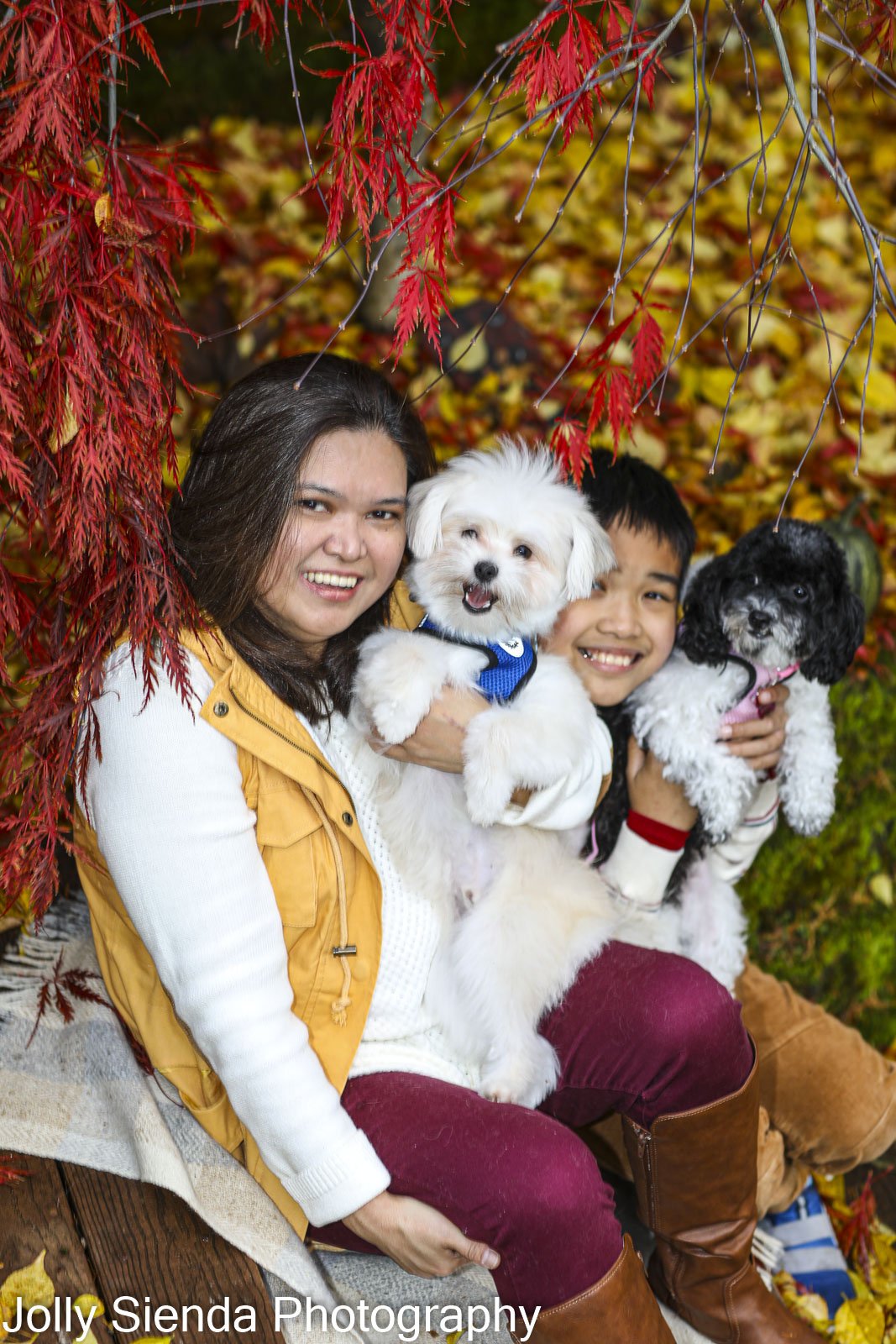 Daisy and Jayden autumn mini family photoshoot
