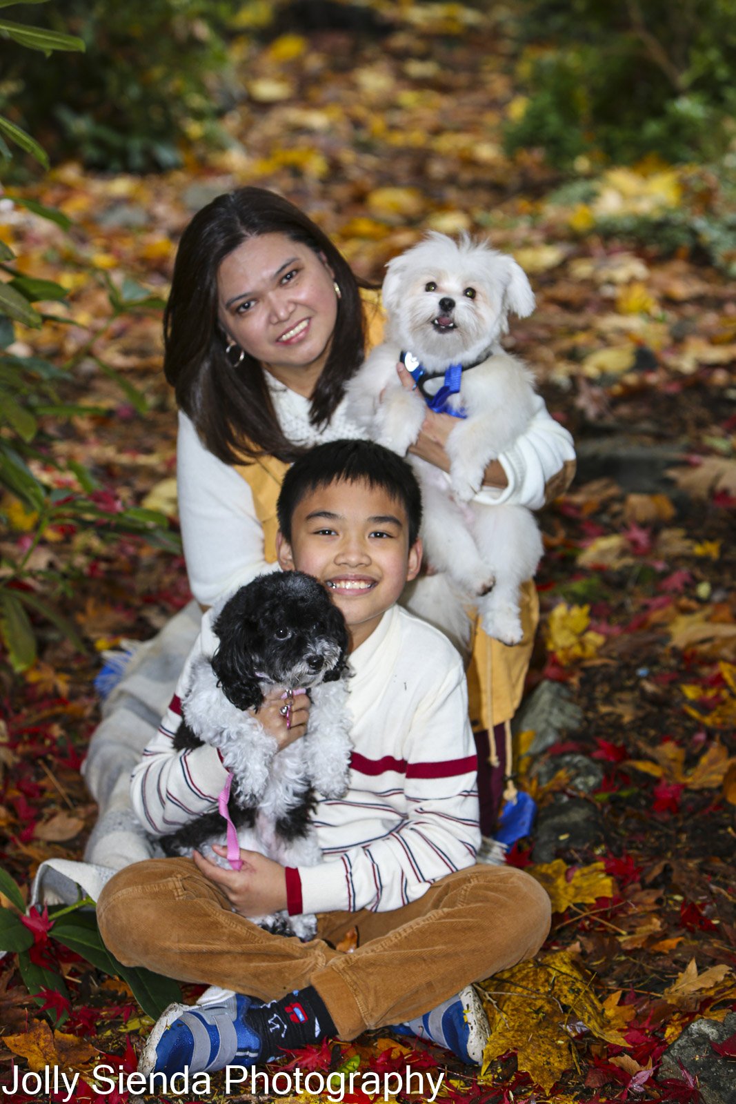 Daisy and Jayden autumn mini family photoshoot