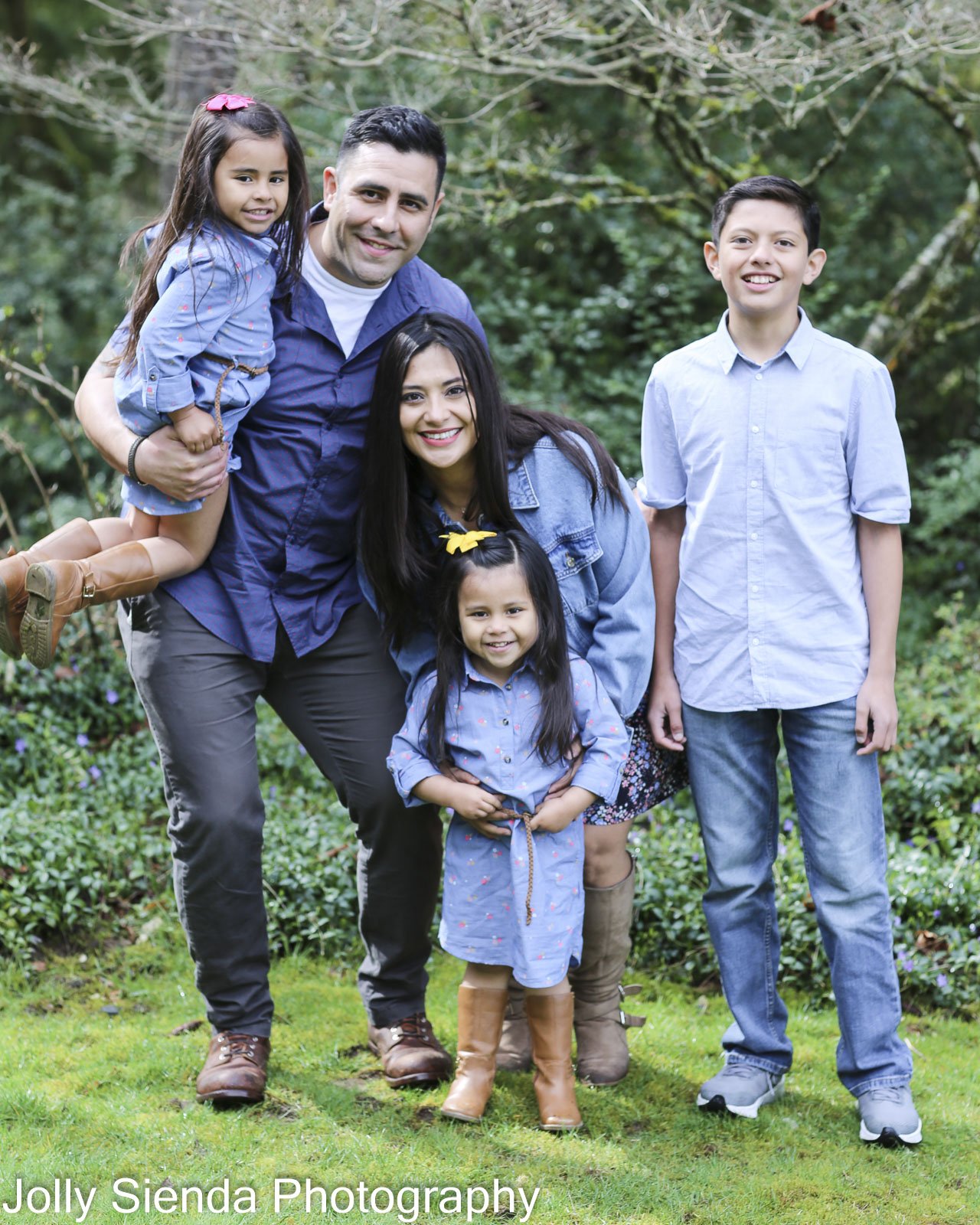 Eder and Lizzette Contreras family photo session