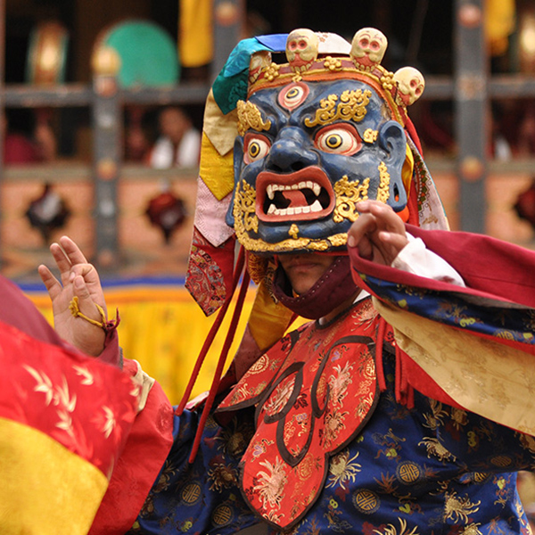 Bhutan-festival-Punakha.jpg