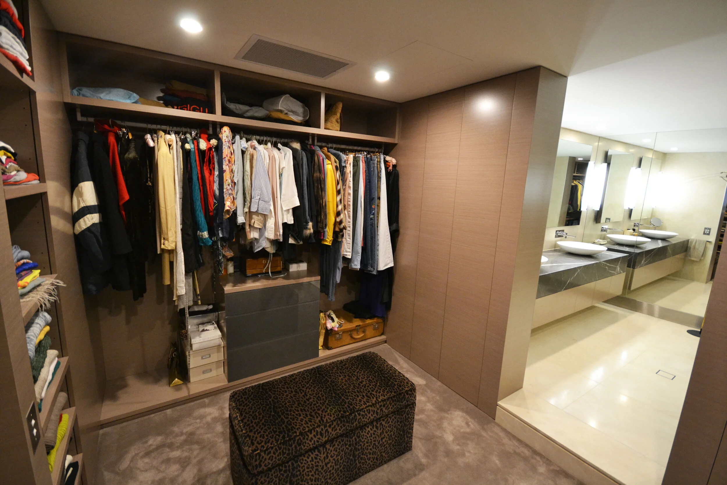 walk-in-robe.jpg