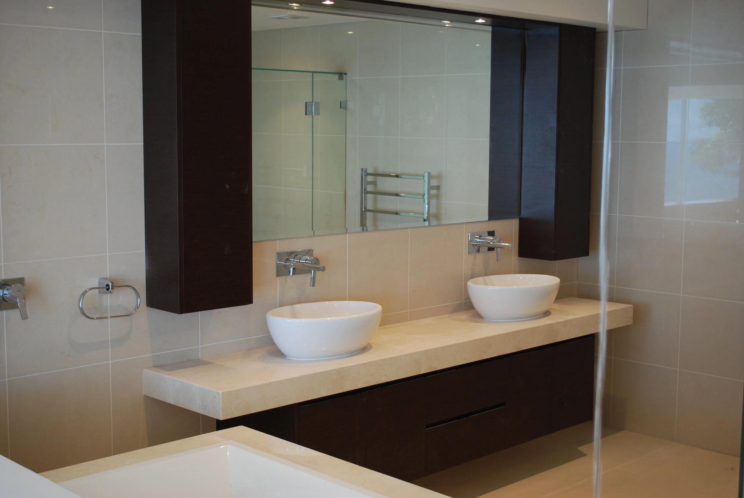 Float vanity thick (2).JPG