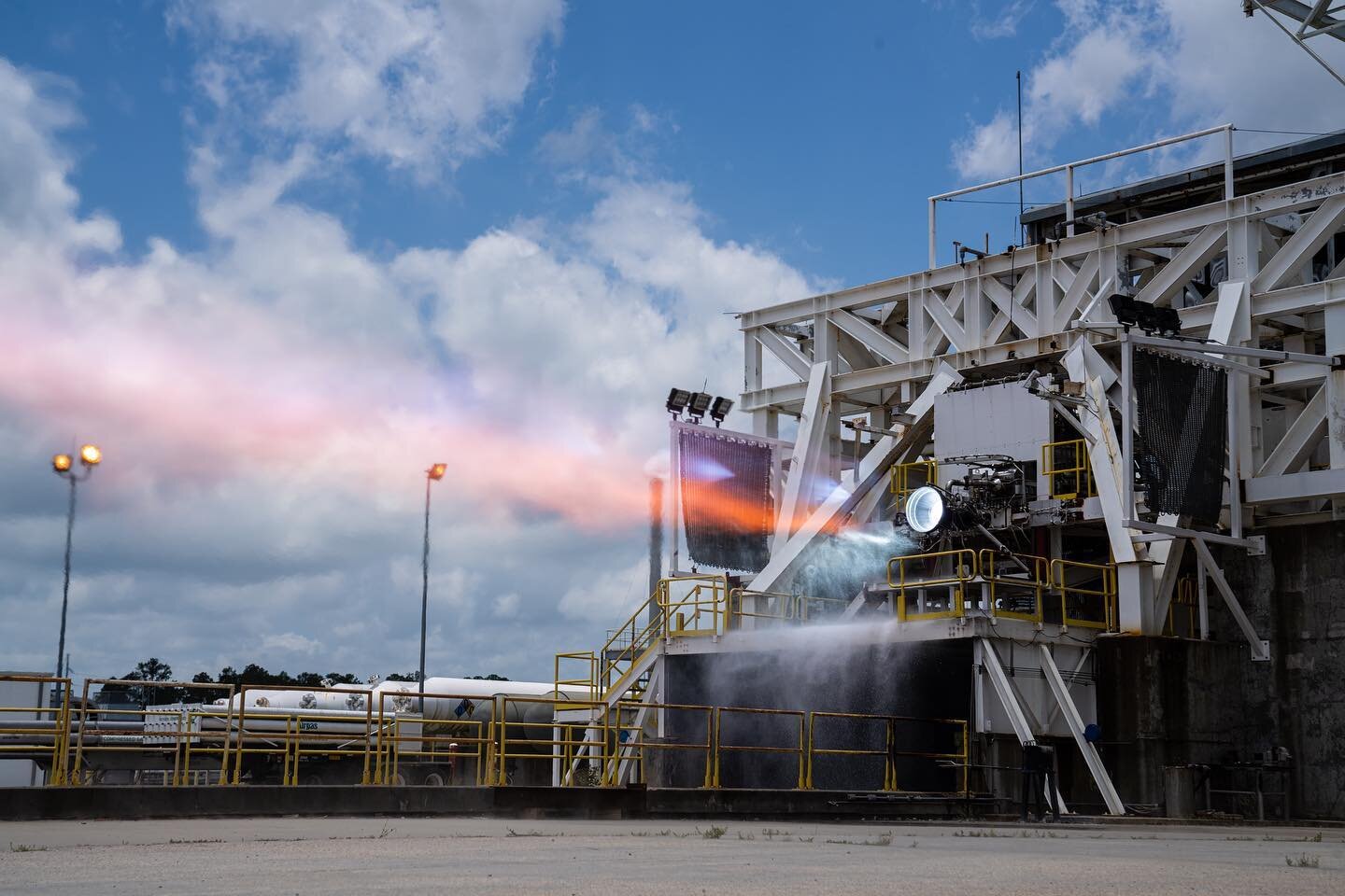 Aeon-R: &ldquo;Does my new skirt make my flames look fat?👗&rdquo;

Us: &ldquo;You look absolutely stunning.🔥&rdquo;

Over at @nasastennis we&rsquo;re testing a new article configuration for Aeon R this week, complete with a 3D printed nozzle skirt.