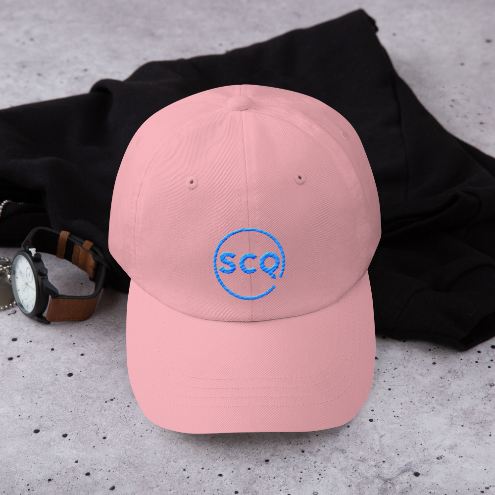 SCQ-logo_mockup_Front_Lifestyle_Pink.png