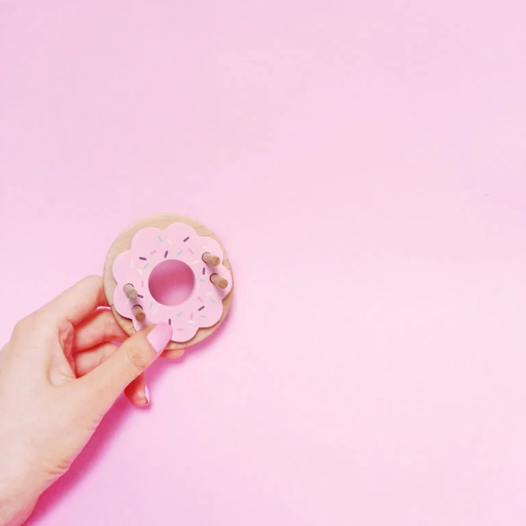pom-maker-wooden-donut-pommaker-strawberry-768x768.jpg