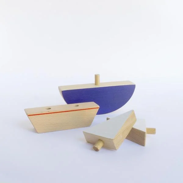 The Wandering Workshop Boat Construction Toy 4.jpg