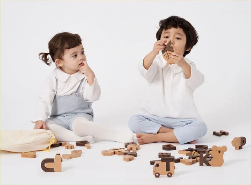 oioiooi-wooden-alphabet-blocks-mybubbabox-australia-au