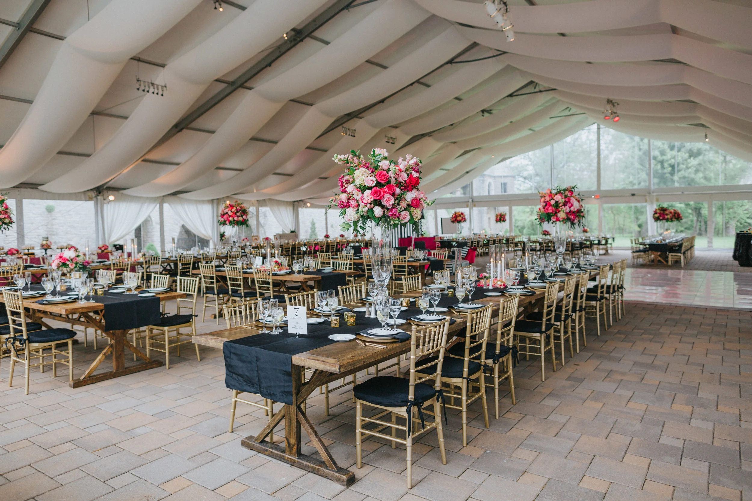 Floral design by Yellow Canary located in the Cincinnati and Northern Kentucky area. www.yellowcanaryonline.com