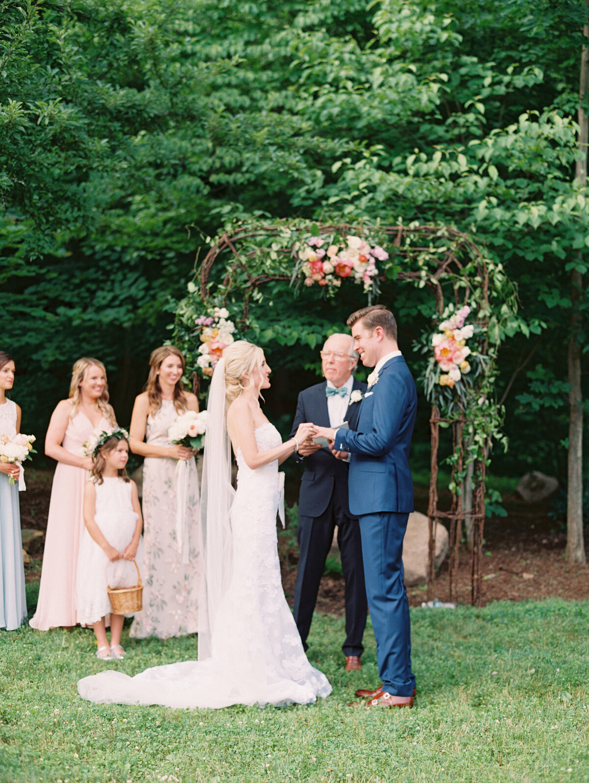 A beautiful summer day set the tone for a lovely outdoor wedding at Rocky Fork Country Club. 