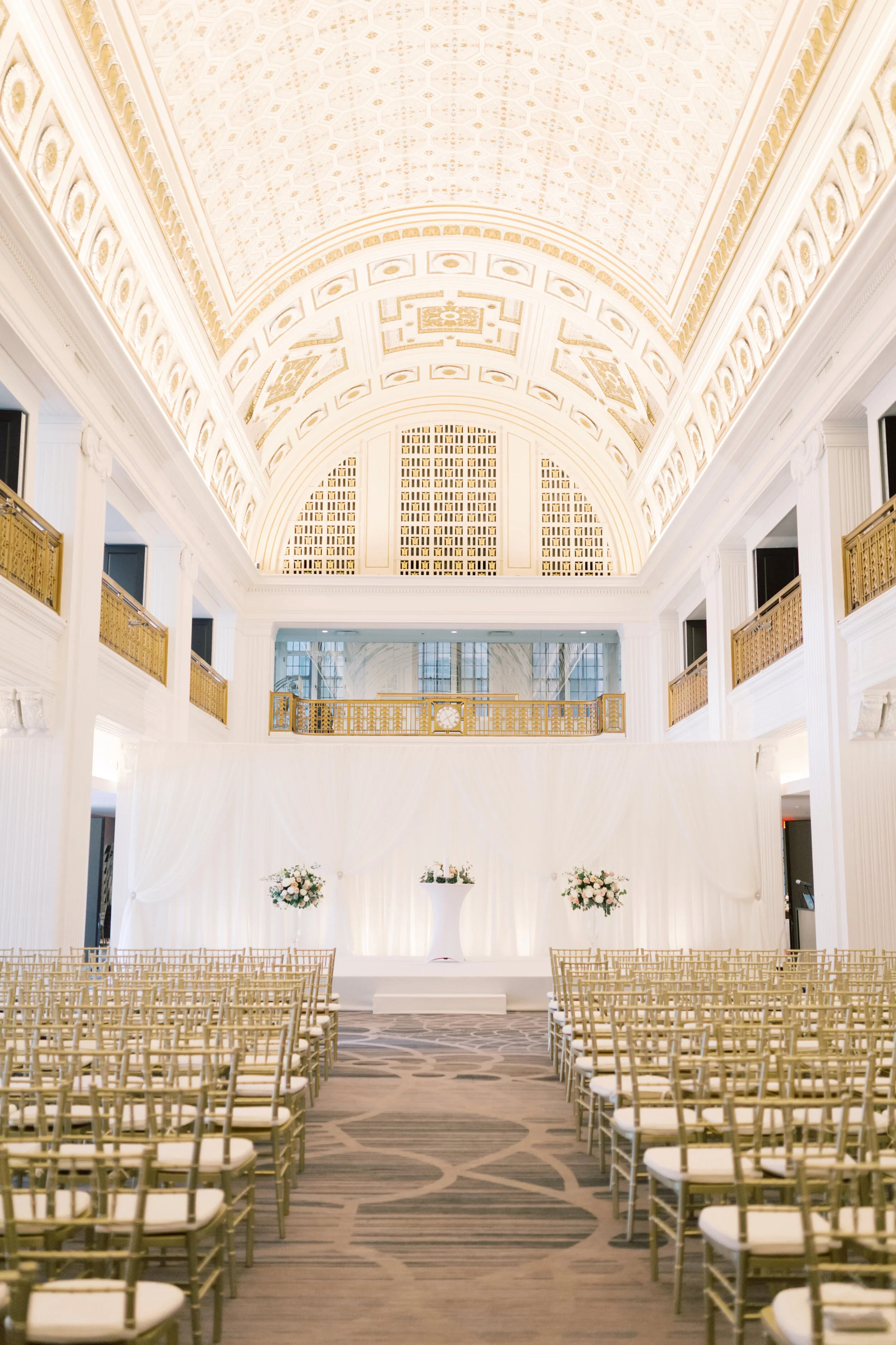 Soft florals for Cincinnati wedding day.