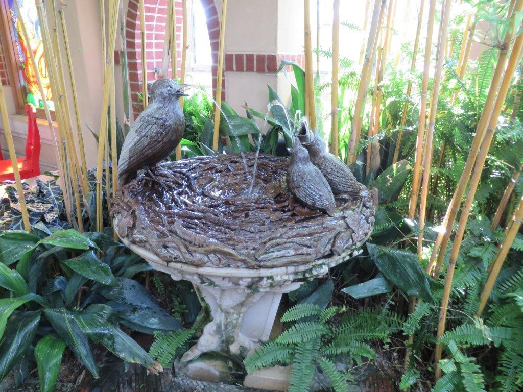 Bird nest fountain