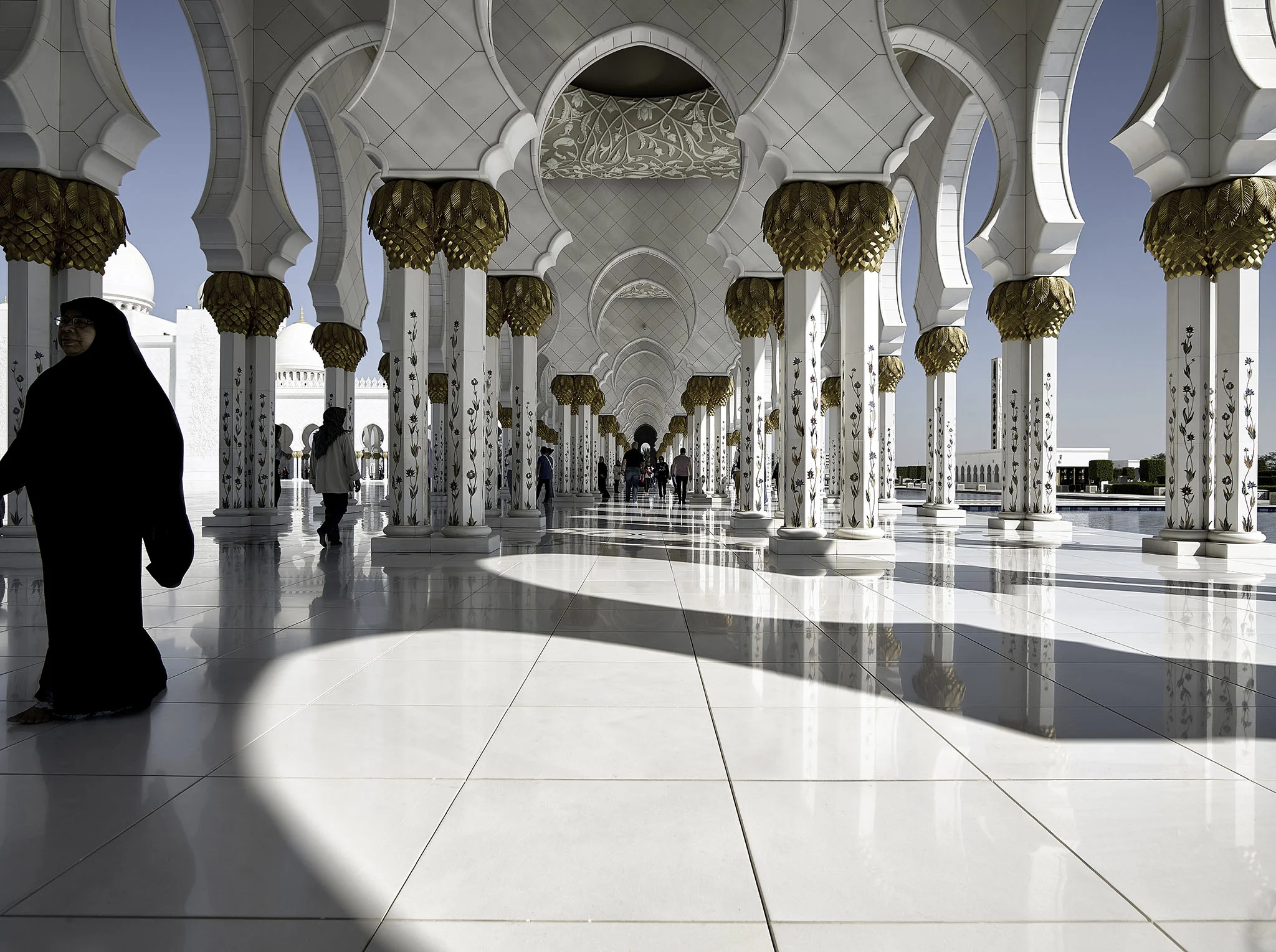 HDR_4_Moschee_Flucht_Abu Dhabi_Sheikh Zayed Mosque_Emmirates_Architecture_Frank_Jagow_Photography_Munich_Germany.jpg
