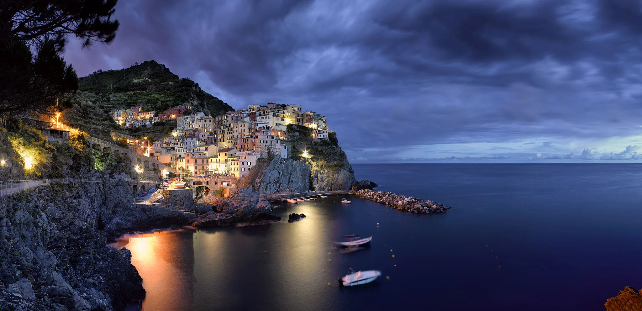 Manarola_Panorama_Night_3 kopieren.jpg