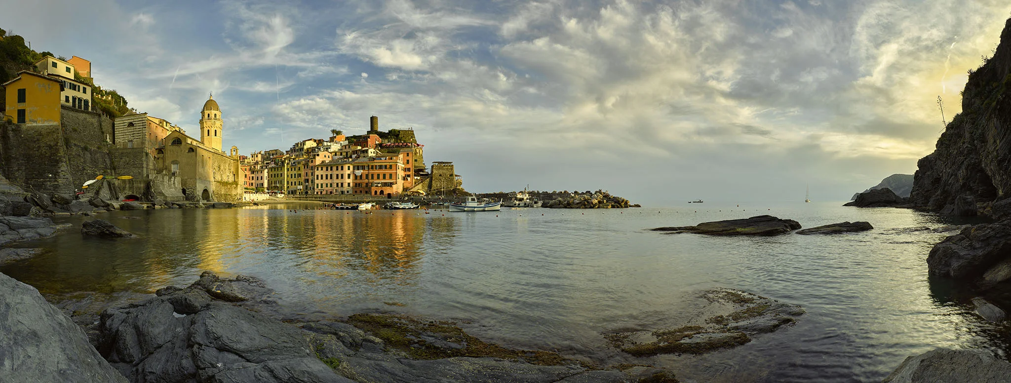 Vernazza_Panorama_Sun_2 kopieren.jpg