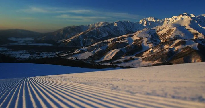 Hakuba-backdrop.jpg