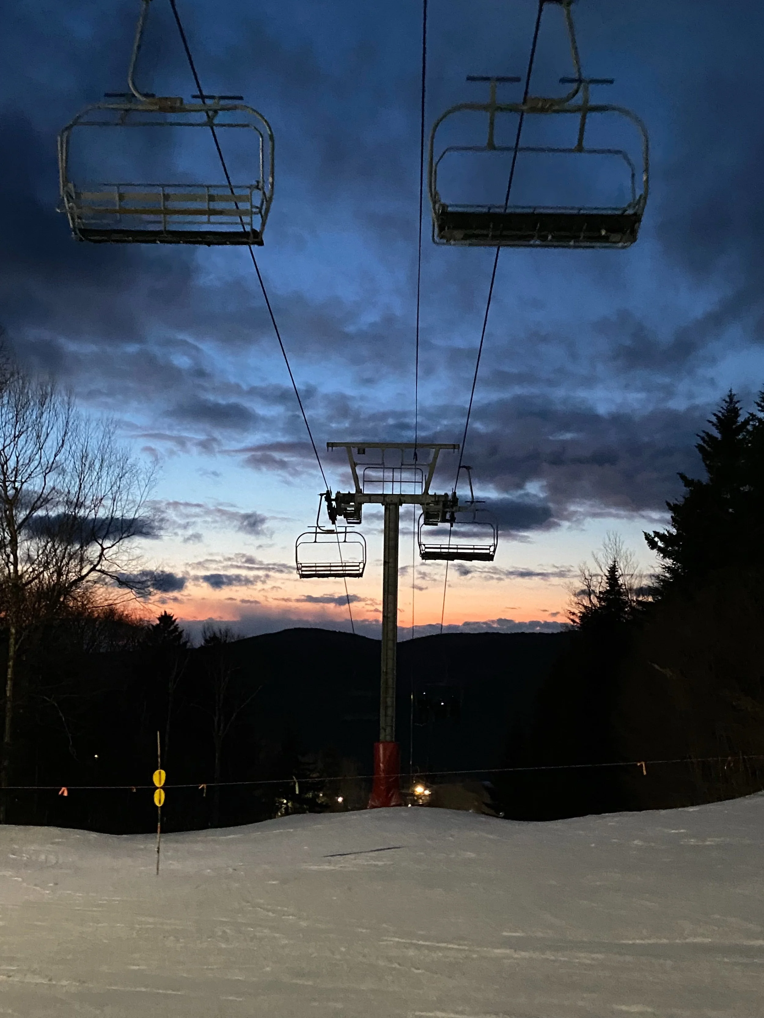 The many moods @boltonvalley shares with us. Not too many other places like it, always spectacular views, you just have to look!
&bull;
See you on the hill!

#woodcarver 
#alwaysgo
#snowboarding 
#getoutside 
#livetoride