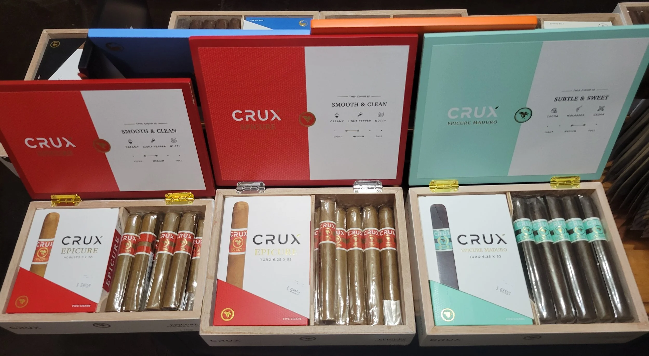 Crux Cigars 2.jpg